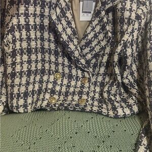 Elegant Black and Cream Women's Blazer